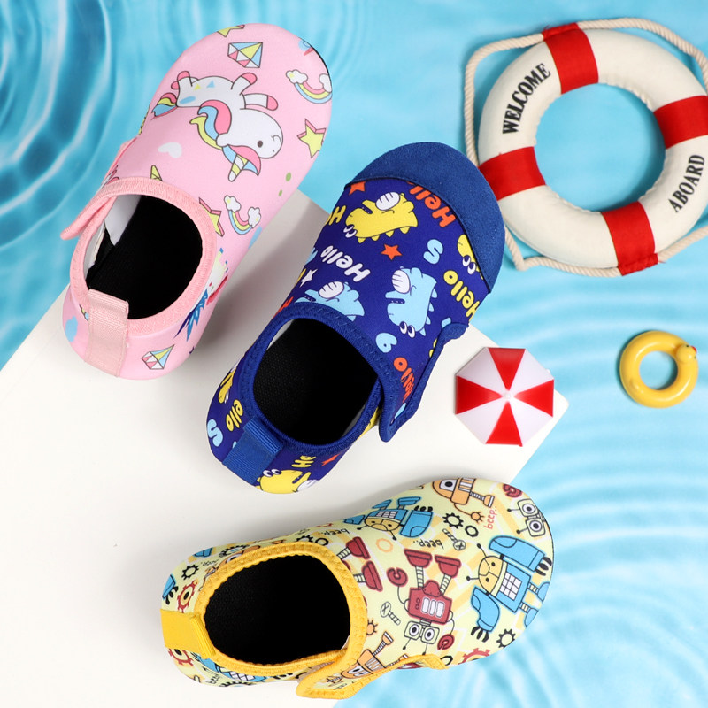 水中救援U型机器人相助！海南万宁救援人员海中救起被困父子(图1)