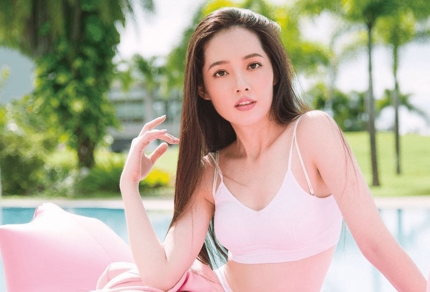 白鹿海边写真美出新高度网友：这不就是人鱼公主吗？(图1)